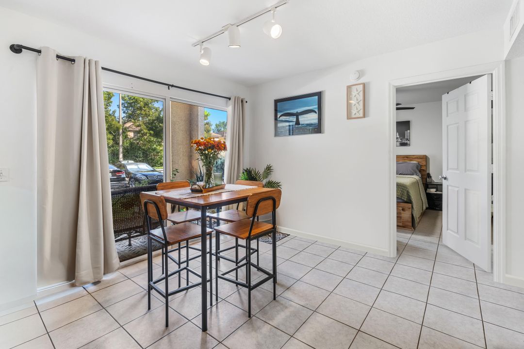 For Sale: $185,000 (1 beds, 1 baths, 760 Square Feet)