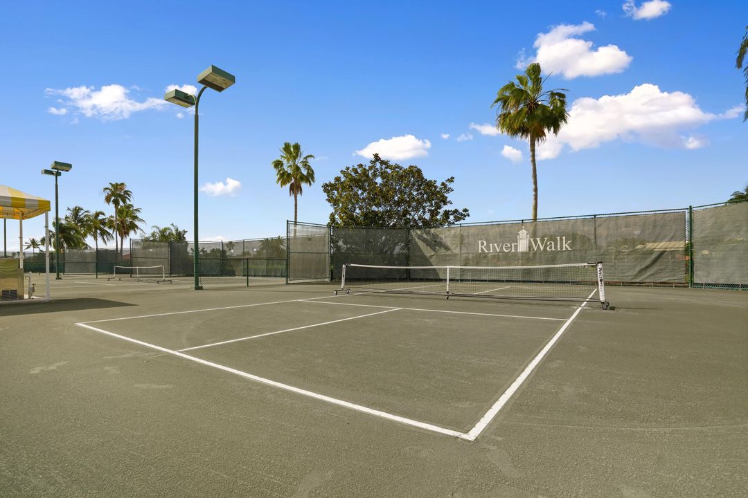 Active With Contract: $394,900 (2 beds, 2 baths, 1526 Square Feet)