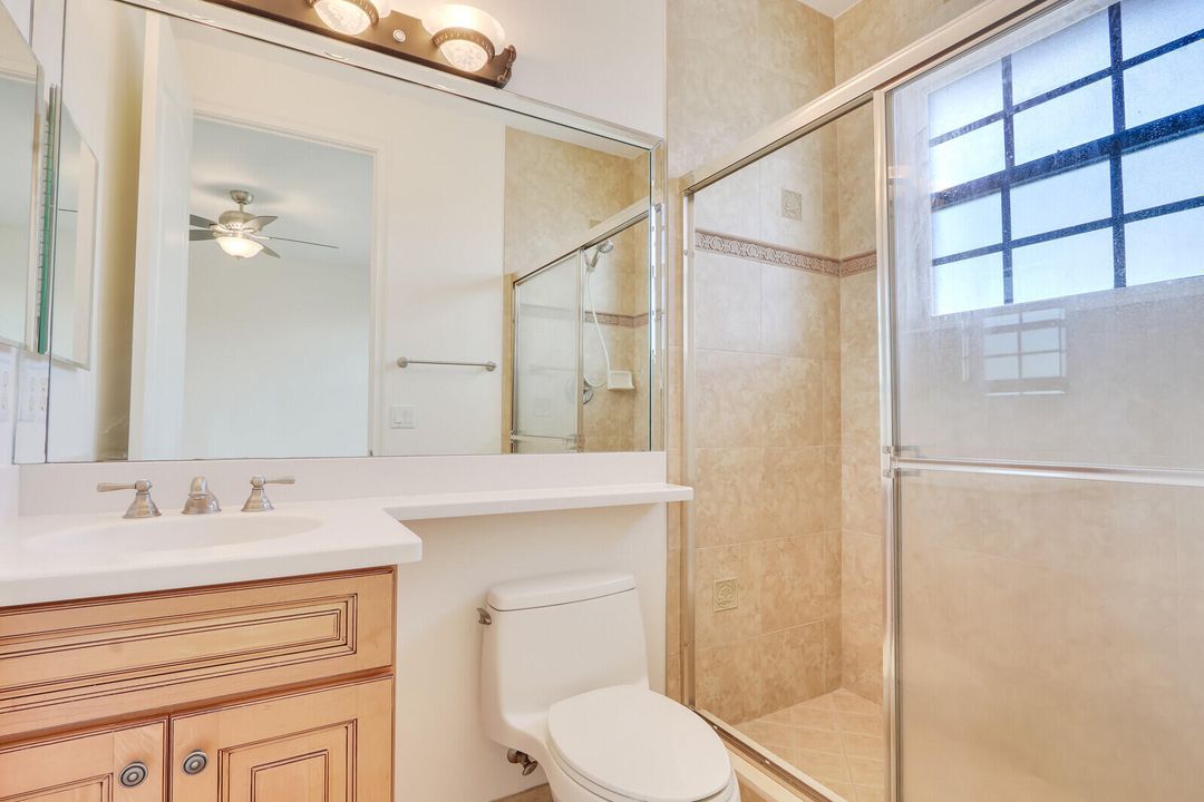 Под контрактом: $3,325 (3 спален, 3 ванн, 2274 Квадратных фут)