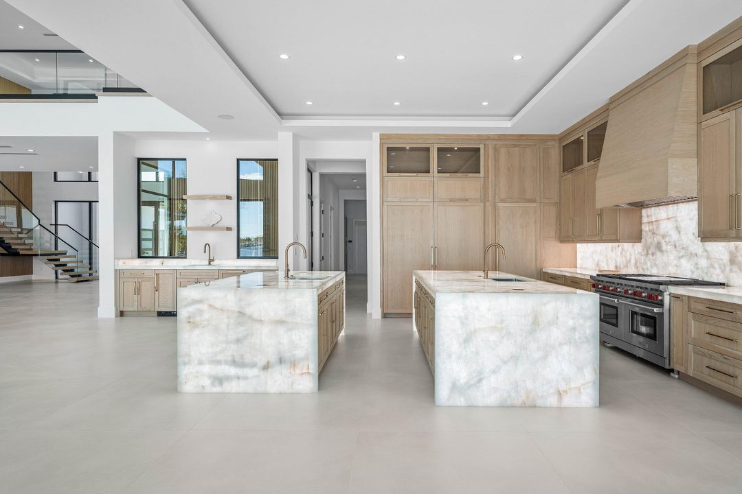 For Sale: $16,950,000 (5 beds, 6 baths, 9137 Square Feet)