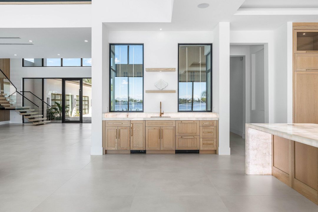 For Sale: $16,950,000 (5 beds, 6 baths, 9137 Square Feet)