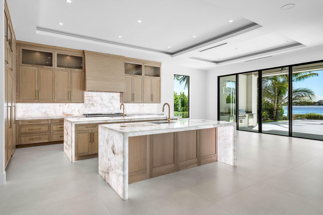 For Sale: $16,950,000 (5 beds, 6 baths, 9137 Square Feet)