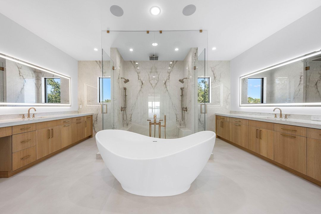 For Sale: $16,950,000 (5 beds, 6 baths, 9137 Square Feet)