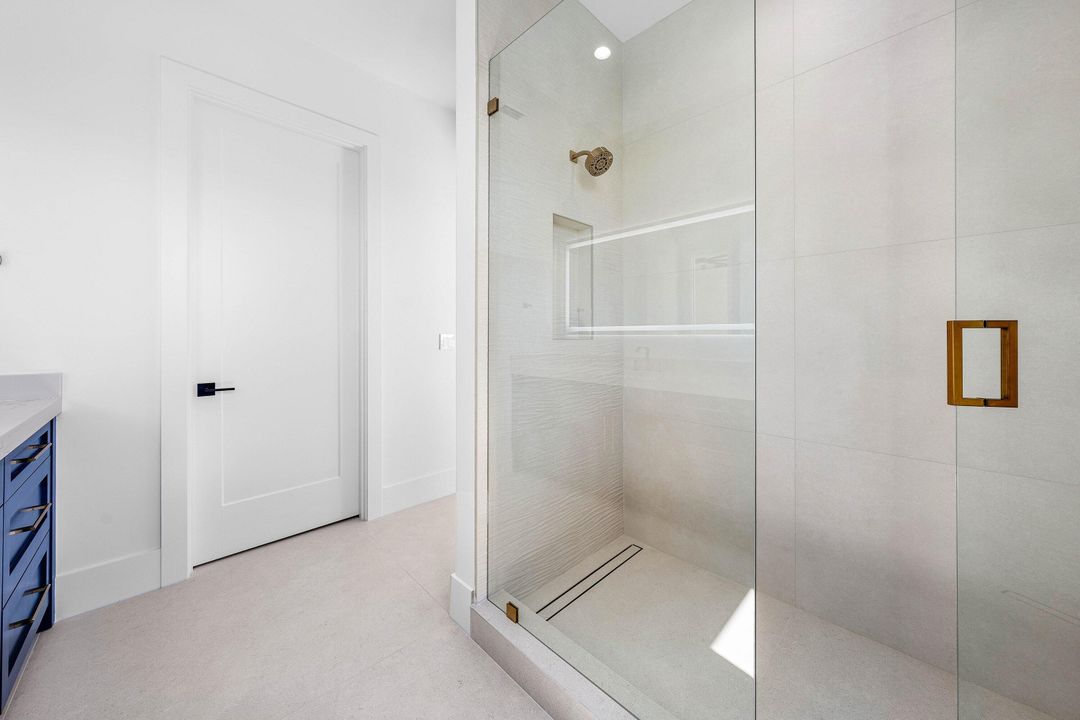 For Sale: $16,950,000 (5 beds, 6 baths, 9137 Square Feet)