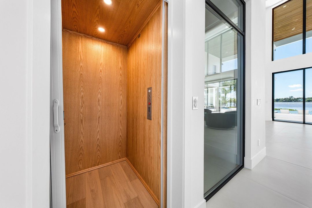 For Sale: $16,950,000 (5 beds, 6 baths, 9137 Square Feet)