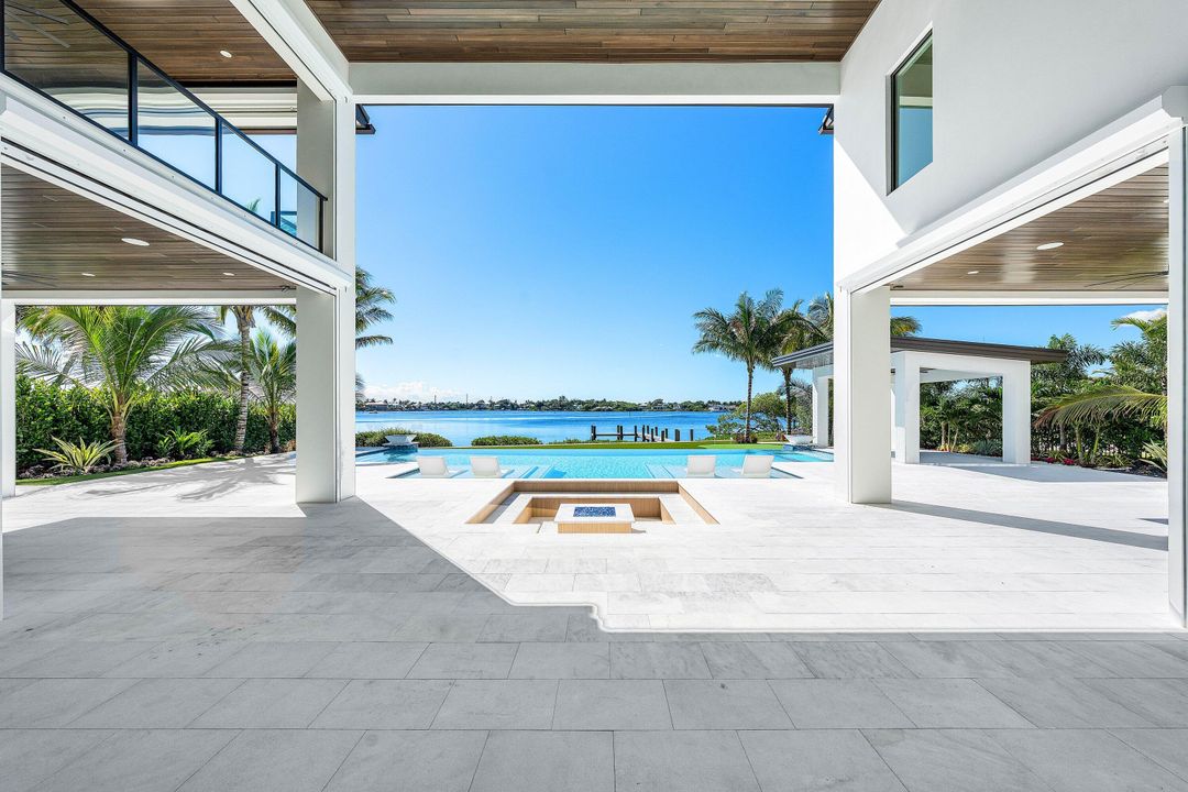 For Sale: $16,950,000 (5 beds, 6 baths, 9137 Square Feet)