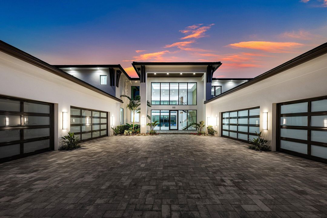 For Sale: $16,950,000 (5 beds, 6 baths, 9137 Square Feet)