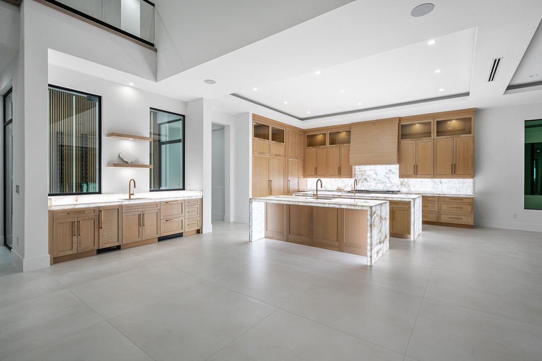 For Sale: $16,950,000 (5 beds, 6 baths, 9137 Square Feet)