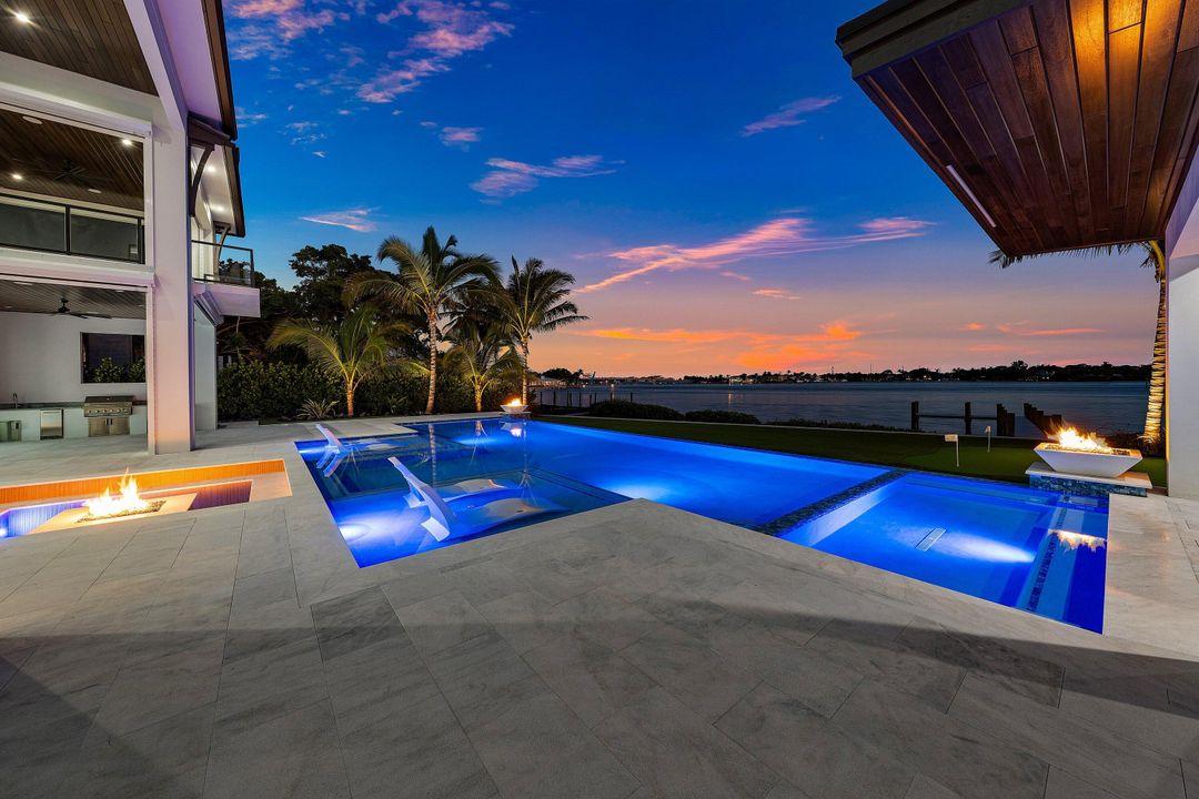 For Sale: $16,950,000 (5 beds, 6 baths, 9137 Square Feet)