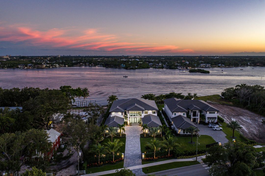 For Sale: $16,950,000 (5 beds, 6 baths, 9137 Square Feet)