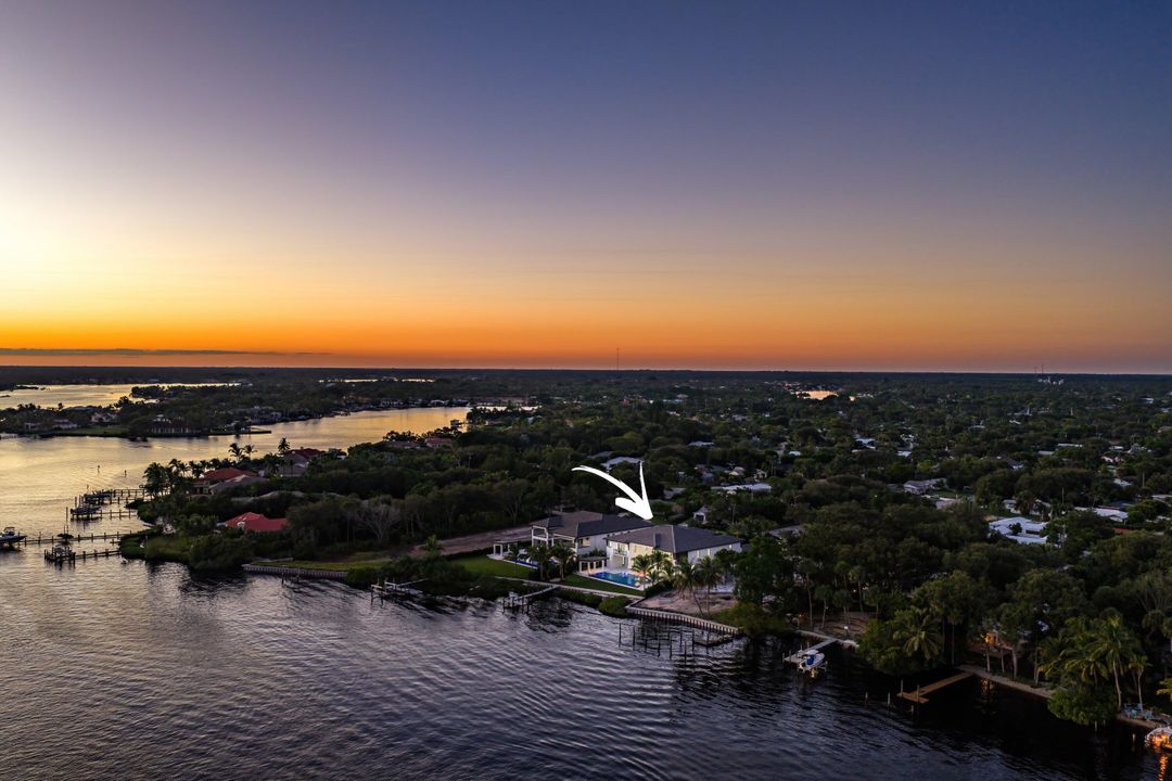 For Sale: $16,950,000 (5 beds, 6 baths, 9137 Square Feet)