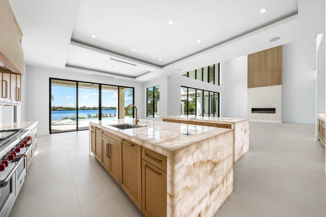 For Sale: $16,950,000 (5 beds, 6 baths, 9137 Square Feet)