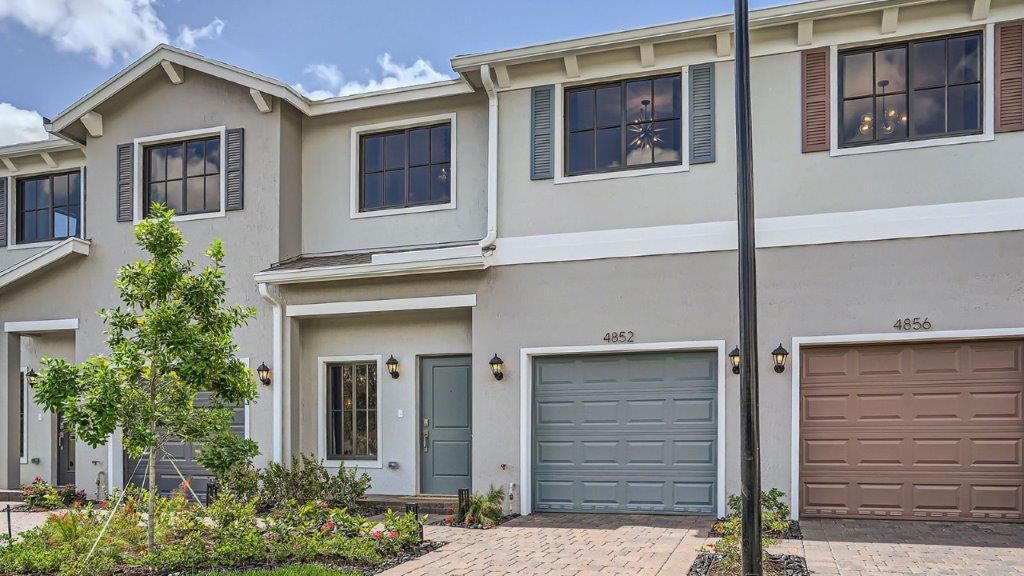 Vendido Recientemente: $465,000 (3 camas, 2 baños, 1643 Pies cuadrados)