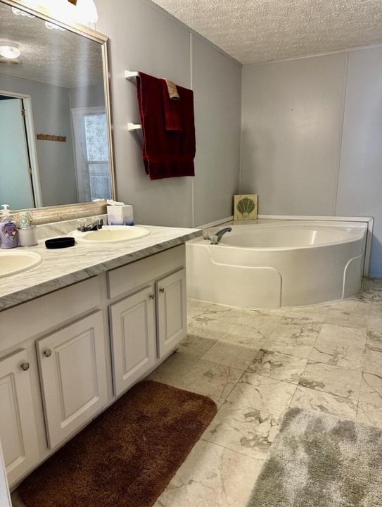 На продажу: $193,500 (3 спален, 2 ванн, 1512 Квадратных фут)