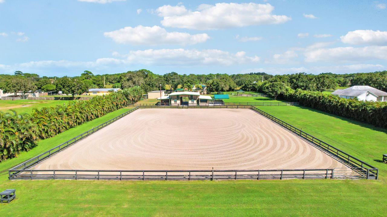 For Sale: $1,325,000 (5 beds, 3 baths, 2730 Square Feet)