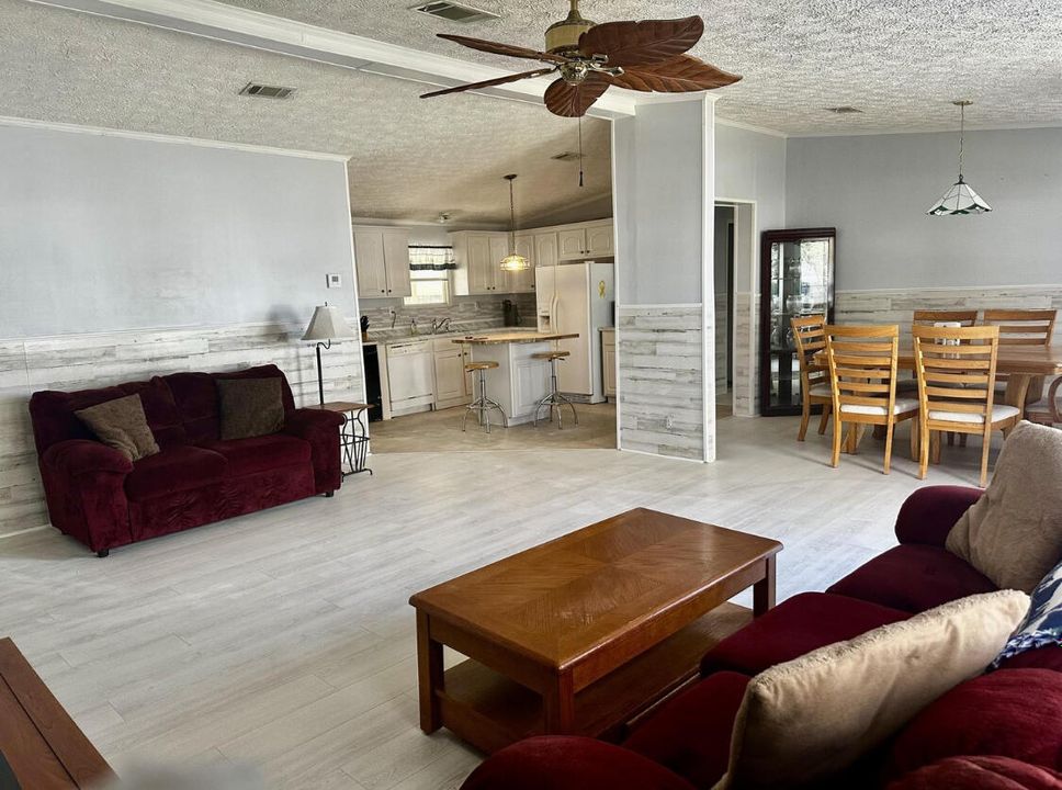 На продажу: $193,500 (3 спален, 2 ванн, 1512 Квадратных фут)