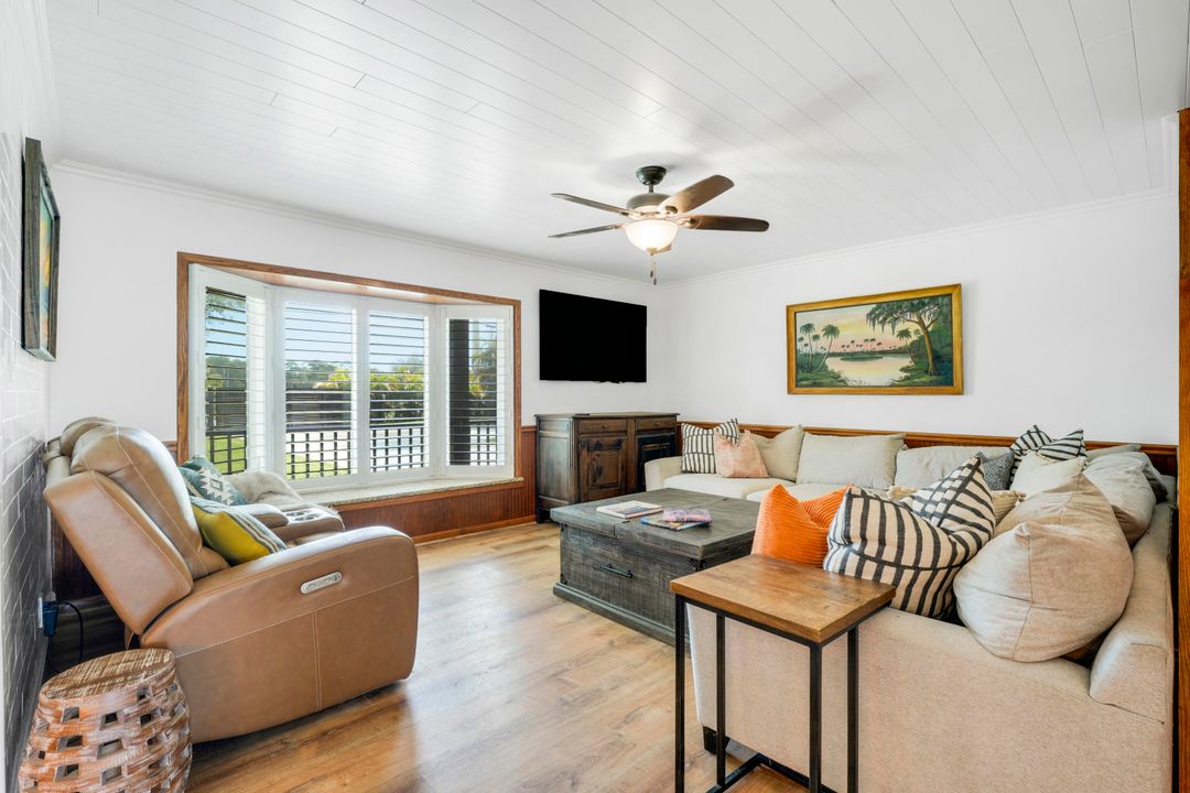 For Sale: $1,325,000 (5 beds, 3 baths, 2730 Square Feet)