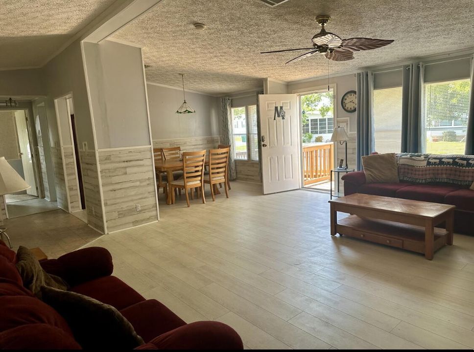 На продажу: $193,500 (3 спален, 2 ванн, 1512 Квадратных фут)