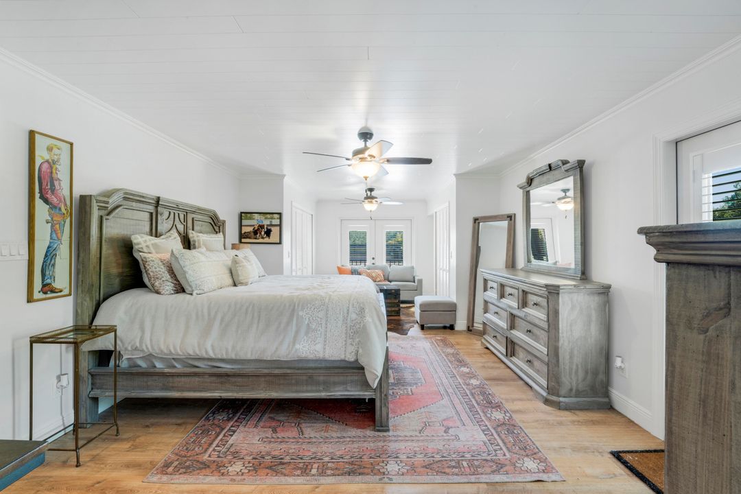 For Sale: $1,325,000 (5 beds, 3 baths, 2730 Square Feet)