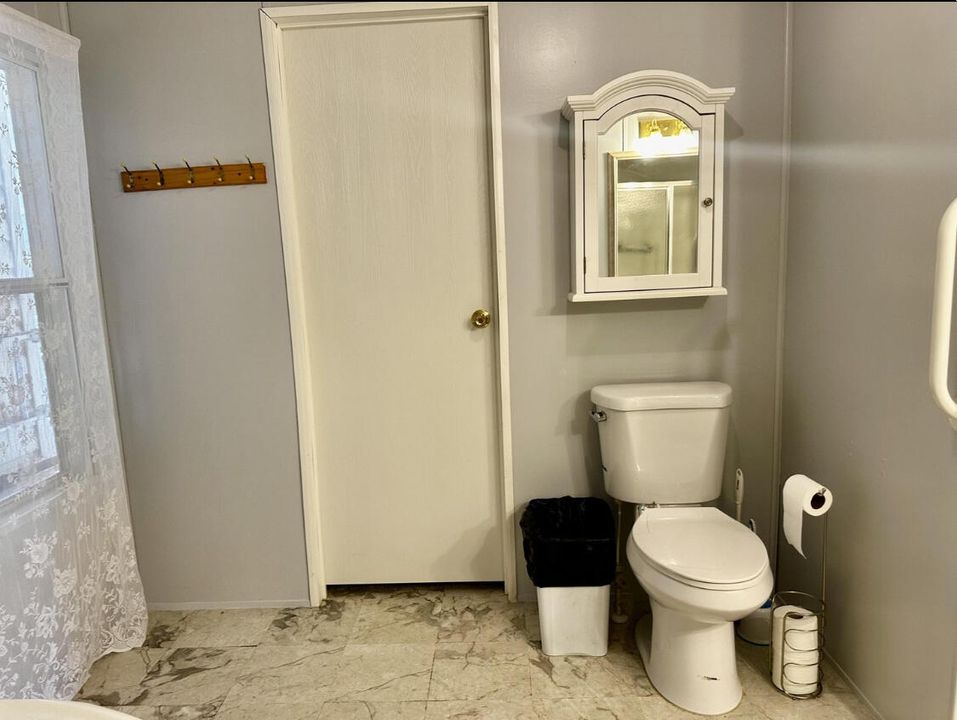 На продажу: $193,500 (3 спален, 2 ванн, 1512 Квадратных фут)