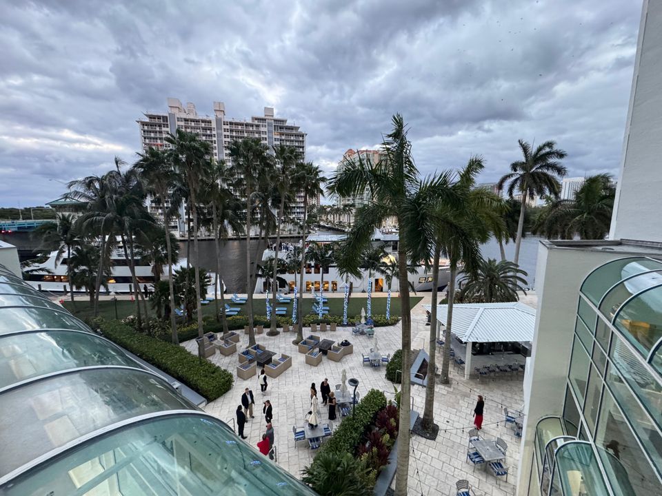 For Sale: $185,000 (1 beds, 1 baths, 548 Square Feet)