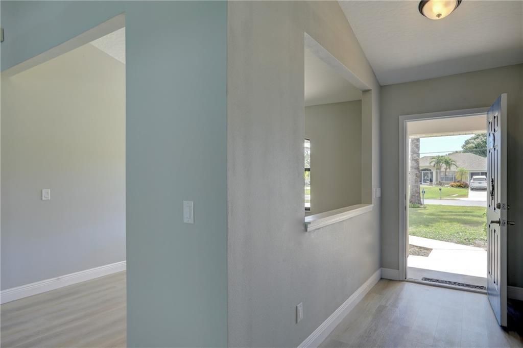 Active With Contract: $505,000 (3 beds, 3 baths, 2009 Square Feet)