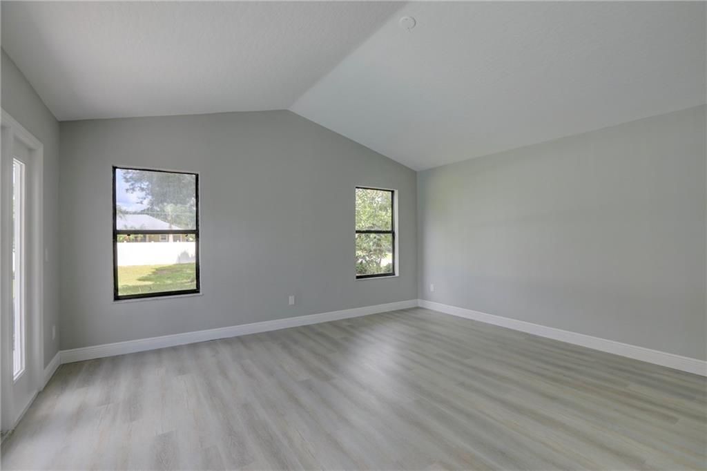 Active With Contract: $505,000 (3 beds, 3 baths, 2009 Square Feet)