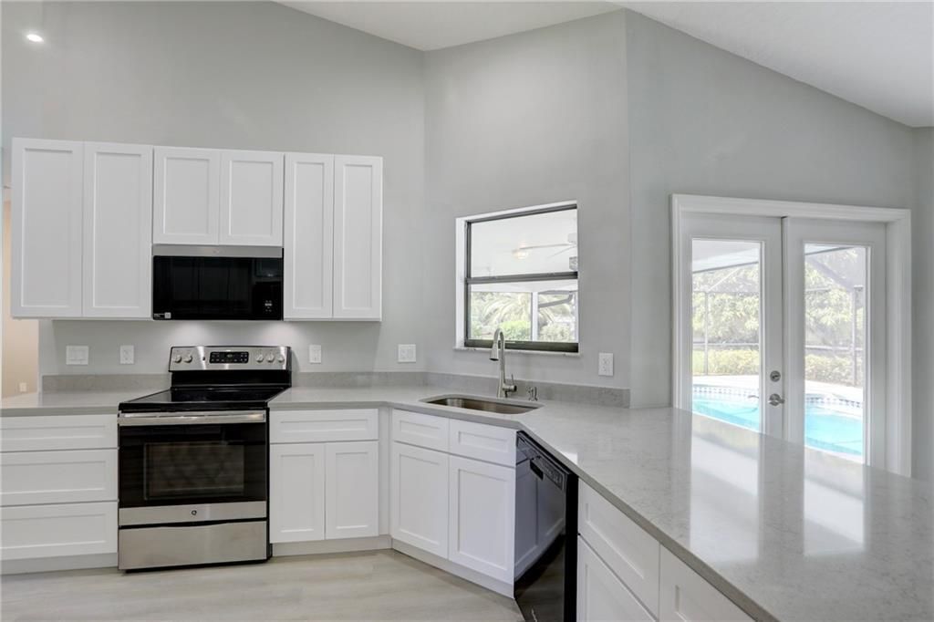 Active With Contract: $505,000 (3 beds, 3 baths, 2009 Square Feet)