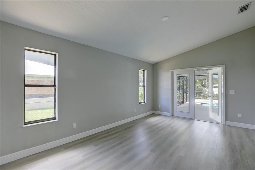 Active With Contract: $505,000 (3 beds, 3 baths, 2009 Square Feet)