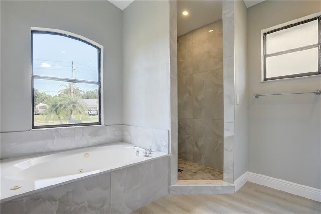 Active With Contract: $505,000 (3 beds, 3 baths, 2009 Square Feet)