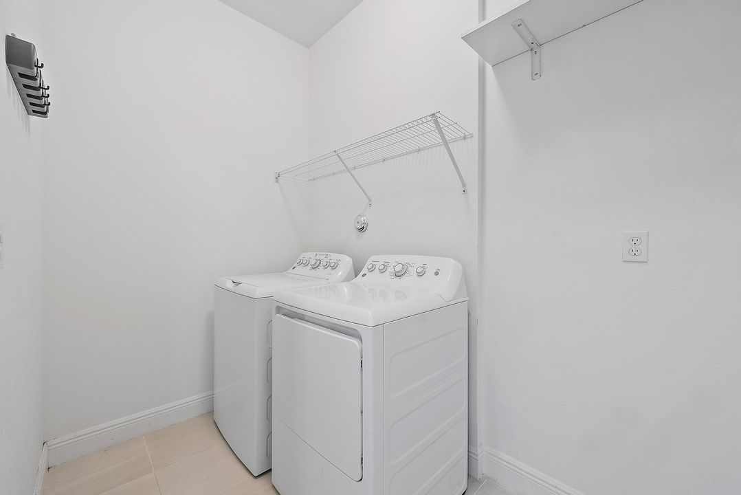 В аренду: $3,500 (3 спален, 2 ванн, 2110 Квадратных фут)