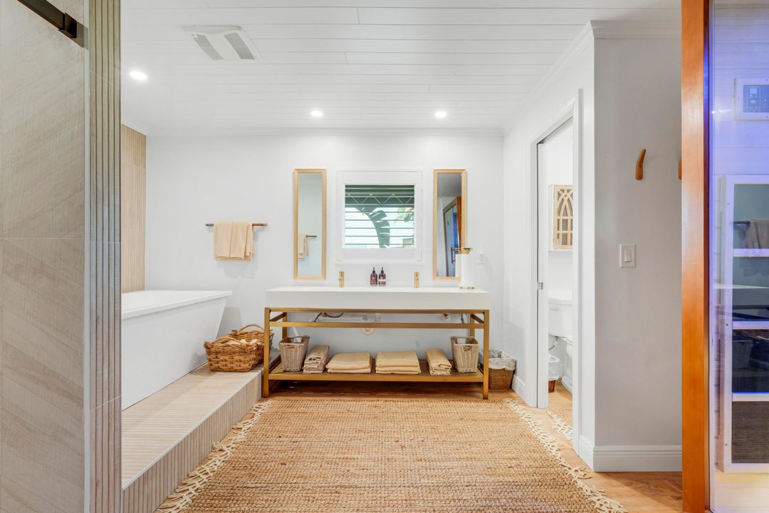 For Sale: $1,325,000 (5 beds, 3 baths, 2730 Square Feet)