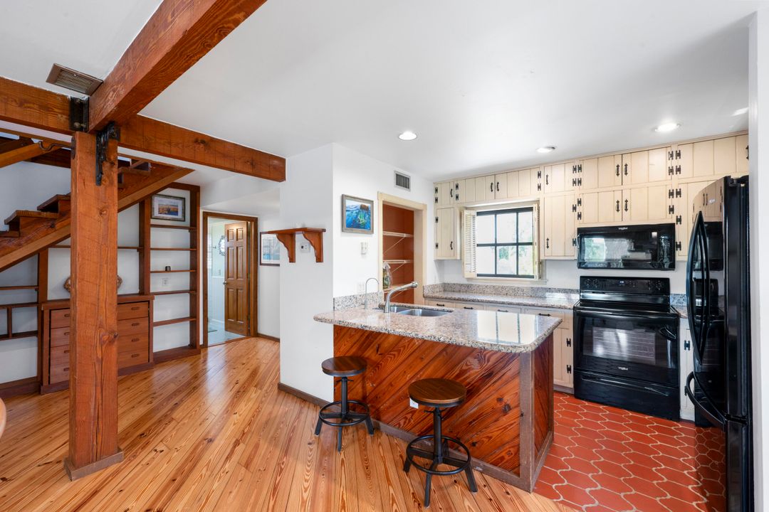 Activo con contrato: $679,000 (3 camas, 3 baños, 2062 Pies cuadrados)