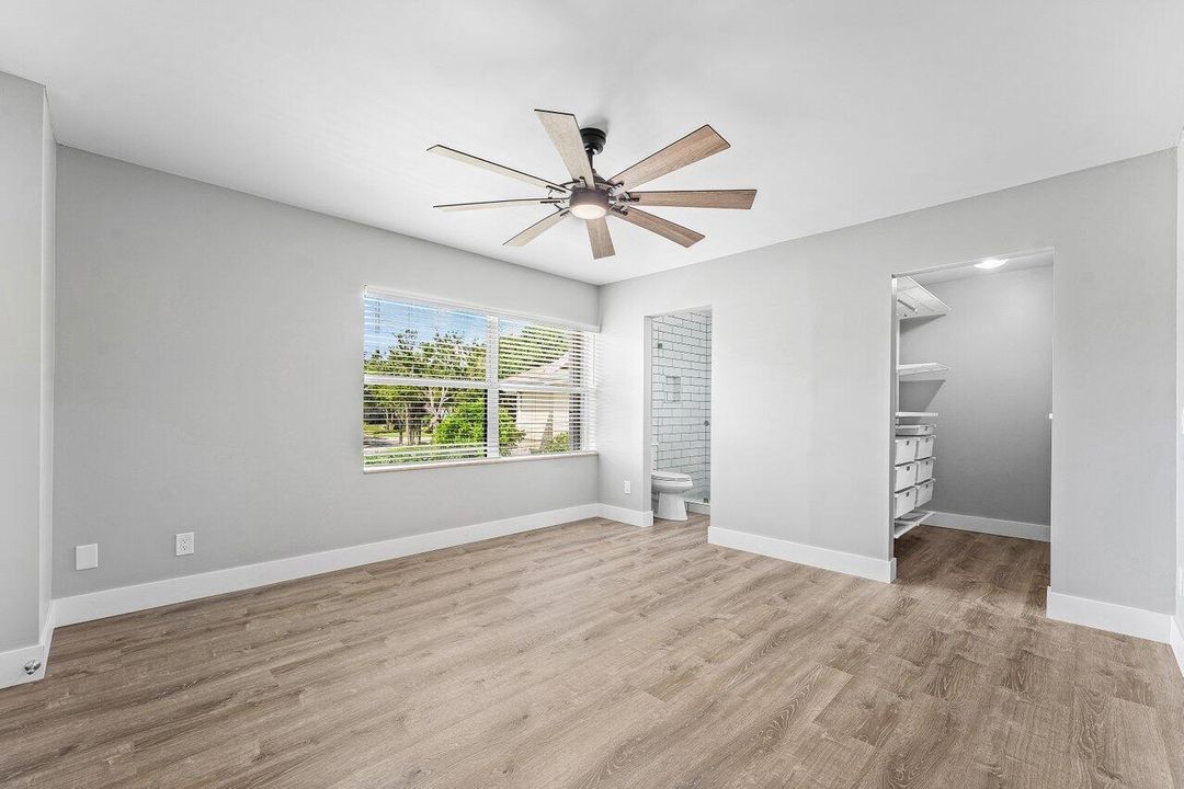 For Sale: $315,000 (2 beds, 2 baths, 1374 Square Feet)