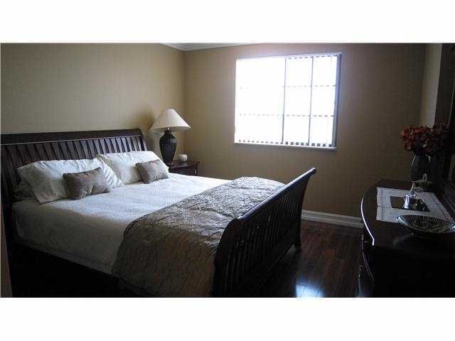 Под контрактом: $5,500 (2 спален, 2 ванн, 1082 Квадратных фут)