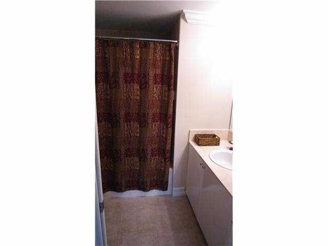 Под контрактом: $5,500 (2 спален, 2 ванн, 1082 Квадратных фут)