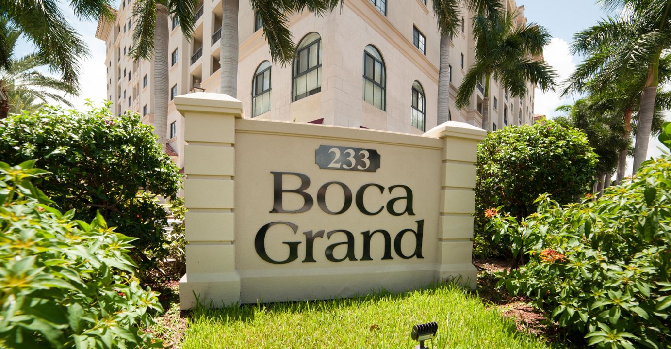 Под контрактом: $5,500 (2 спален, 2 ванн, 1082 Квадратных фут)