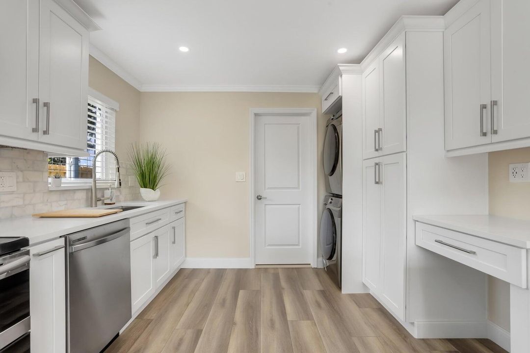 出租: $13,000 (3 贝兹, 2 浴室, 1352 平方英尺)