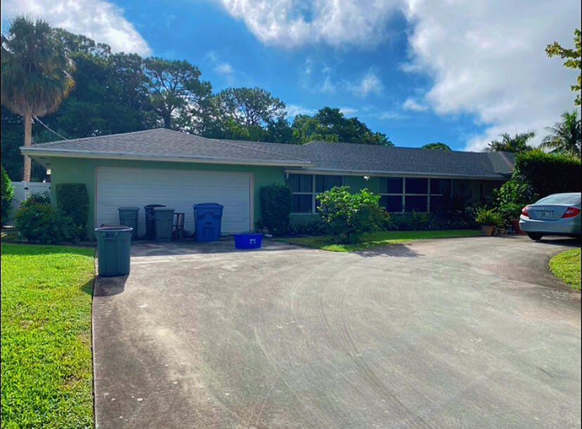 Recently Sold: $440,000 (4 beds, 3 baths, 2341 Square Feet)