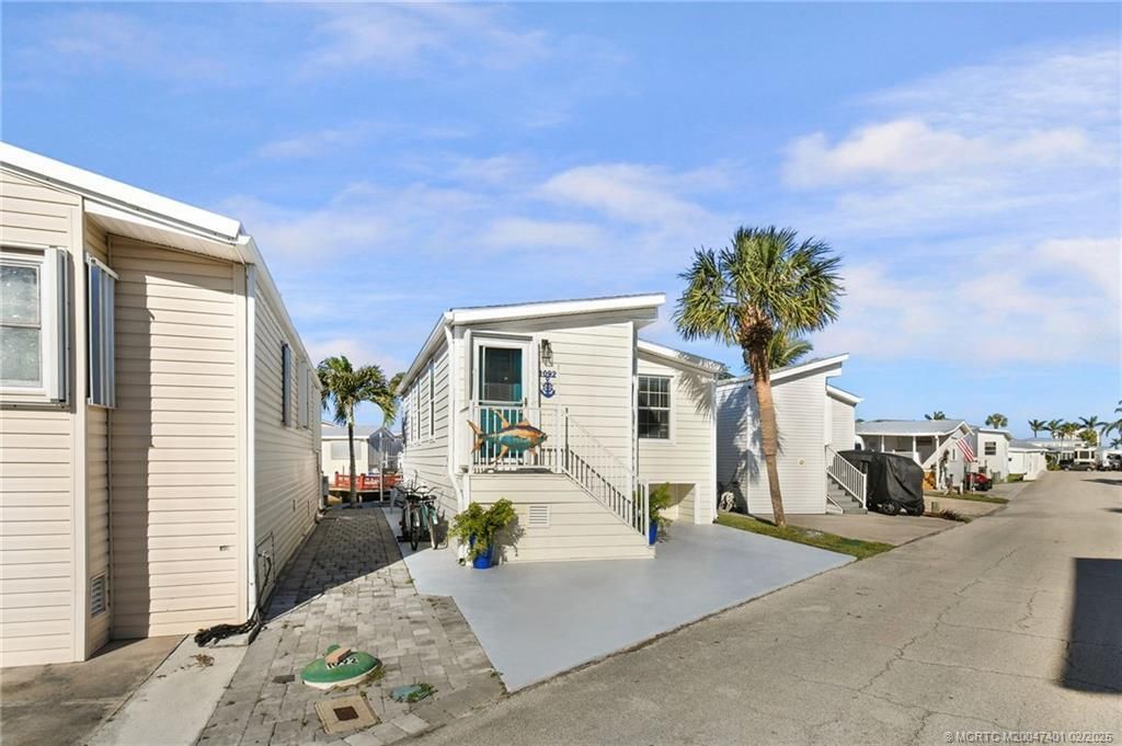 На продажу: $519,000 (2 спален, 1 ванн, 923 Квадратных фут)