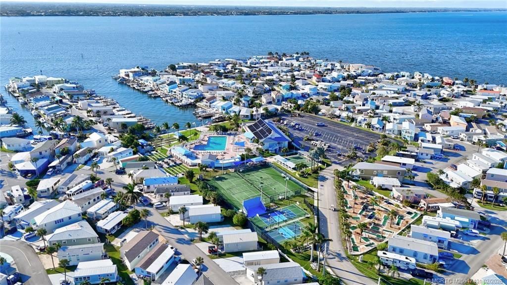 На продажу: $519,000 (2 спален, 1 ванн, 923 Квадратных фут)