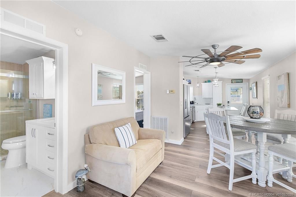 На продажу: $519,000 (2 спален, 1 ванн, 923 Квадратных фут)