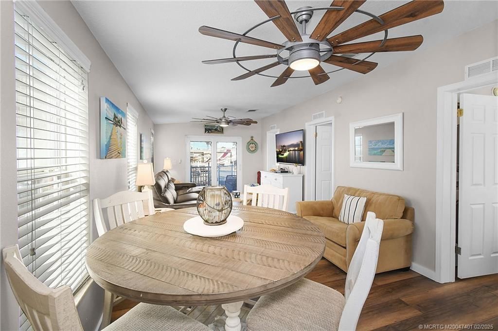 На продажу: $519,000 (2 спален, 1 ванн, 923 Квадратных фут)