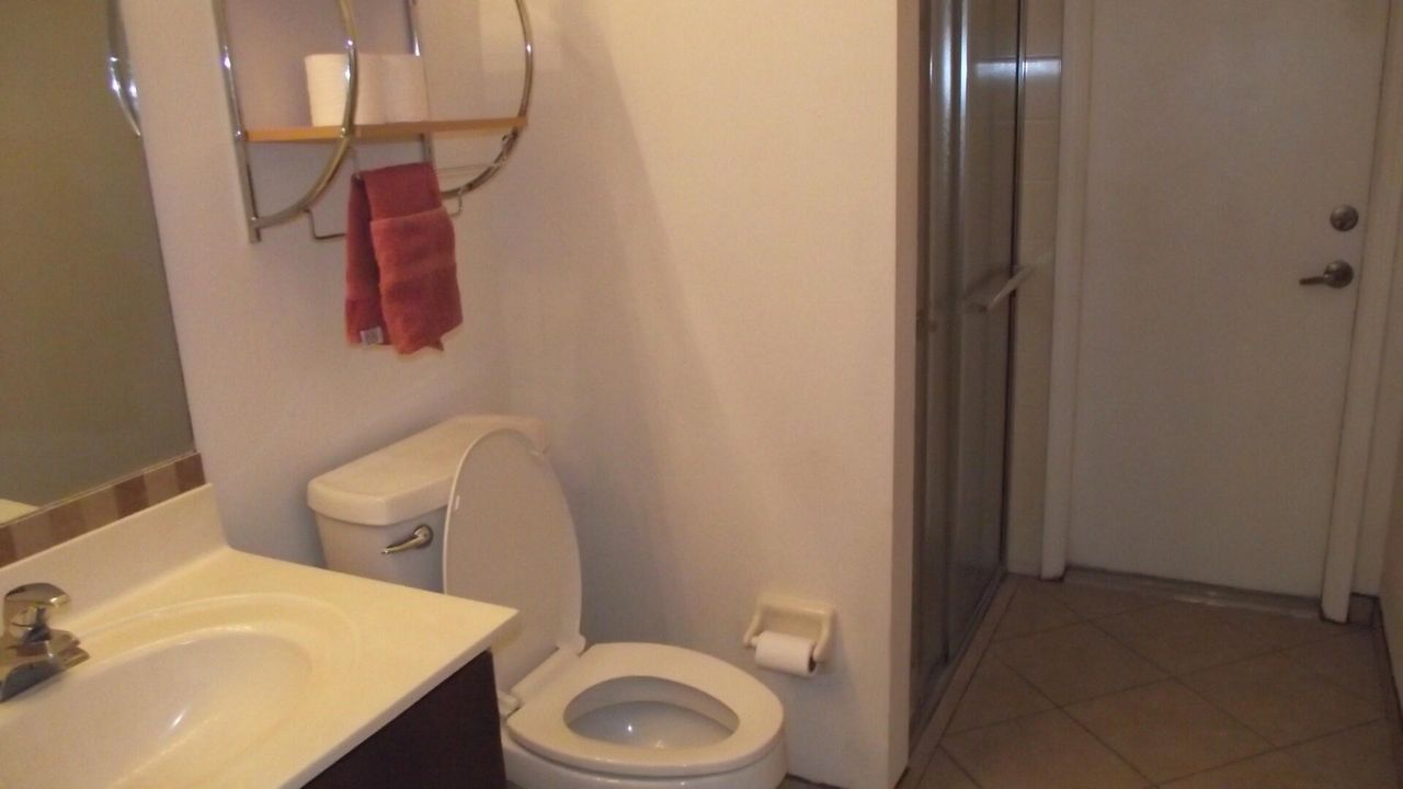 For Sale: $835,000 (5 beds, 3 baths, 3014 Square Feet)