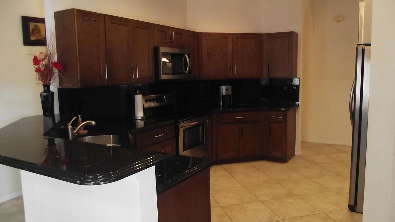 For Sale: $835,000 (5 beds, 3 baths, 3014 Square Feet)