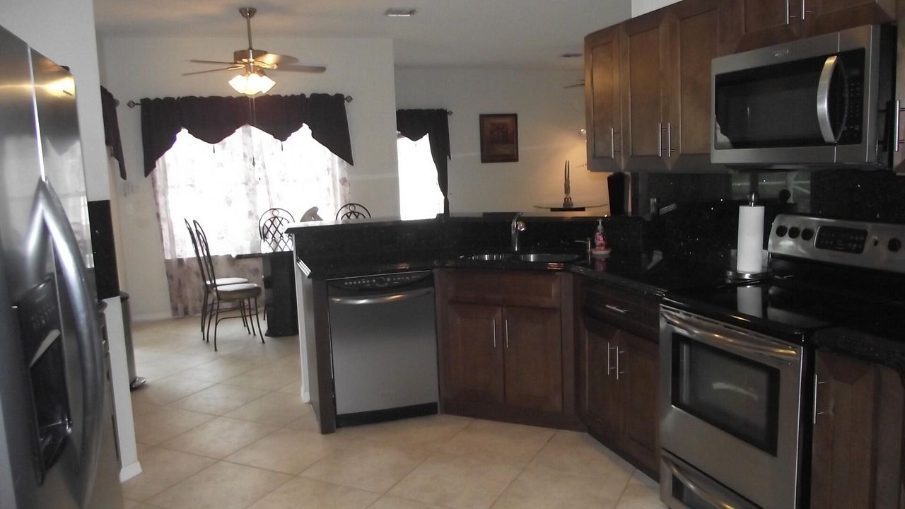 For Sale: $835,000 (5 beds, 3 baths, 3014 Square Feet)