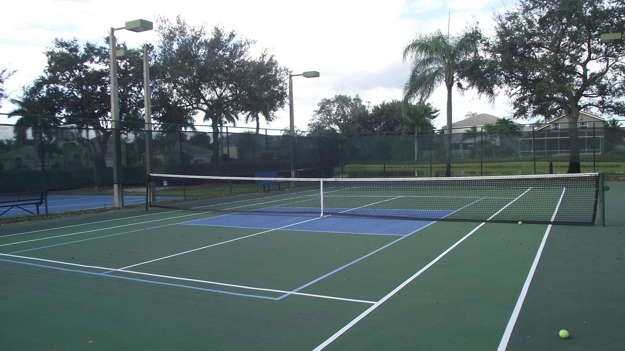 For Sale: $835,000 (5 beds, 3 baths, 3014 Square Feet)