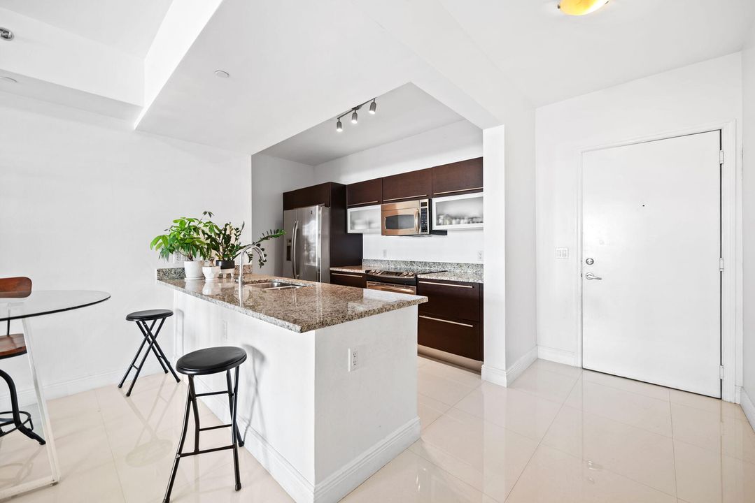 Activo con contrato: $475,000 (1 camas, 1 baños, 774 Pies cuadrados)