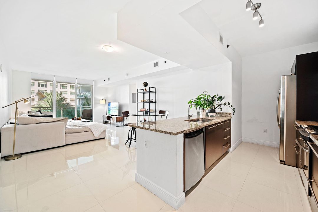 Activo con contrato: $475,000 (1 camas, 1 baños, 774 Pies cuadrados)