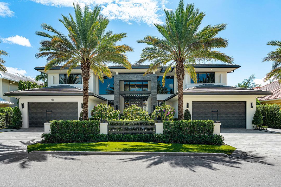 For Sale: $22,795,000 (6 beds, 8 baths, 9029 Square Feet)